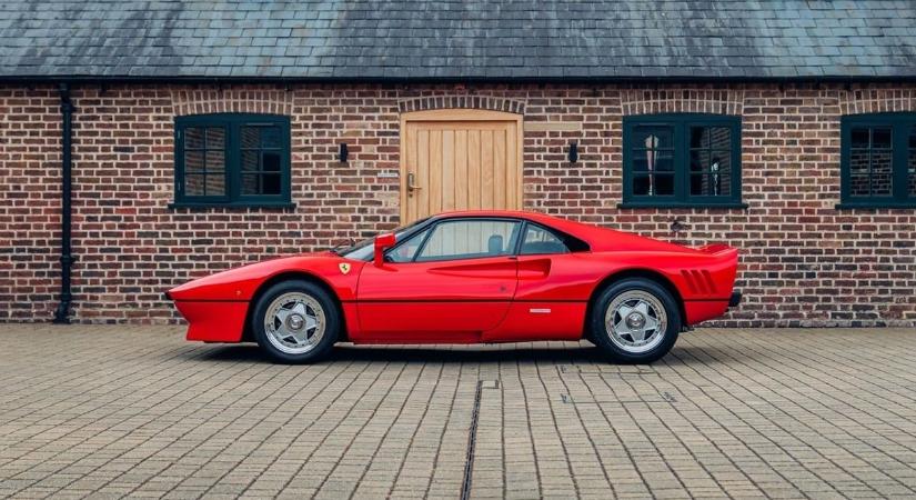 Eladó egy az ikonikus Ferrari F40-nél sokkal ritkább 288 GTO