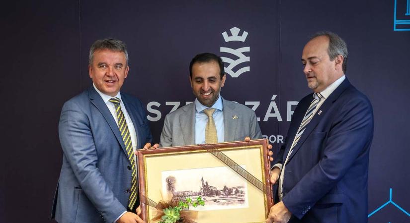 Az Egyesült Arab Emírségek nagykövete tárgyalt Szekszárdon (képgaléria)