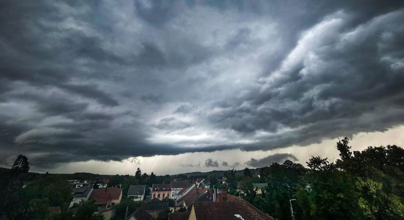 Még mindig nincs vége: újabb riasztás Vas vármegyében, ismét fenyeget a jégeső - térkép