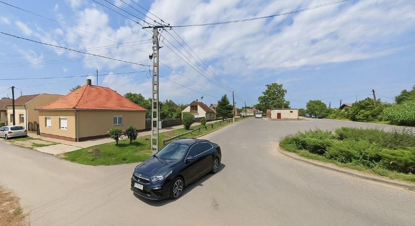 Visszatért a fekete autó Baranyába: maga a polgármester figyelmeztet!