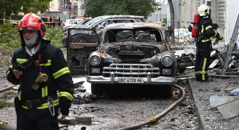 Nem nyugszanak az oroszok: Lviv és Kijev is találatot kapott hajnalban
