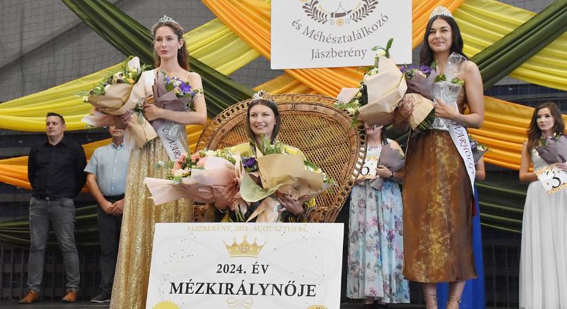Félmillió forinttal gazdagodhat az a mézimádó hölgy, akinek a fejére kerül a királynői korona