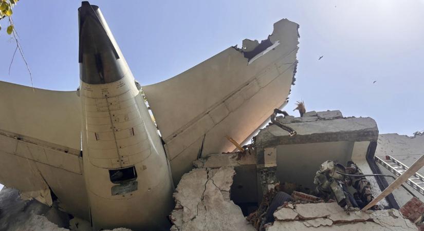 Air India: két kapcsolón múlhatott 230 ember élete
