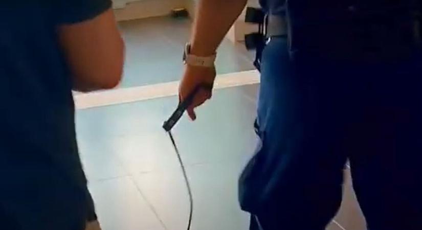 Őrizetbevétel lett a vége egy autó ellenőrzésének a borsodi városban (videó)