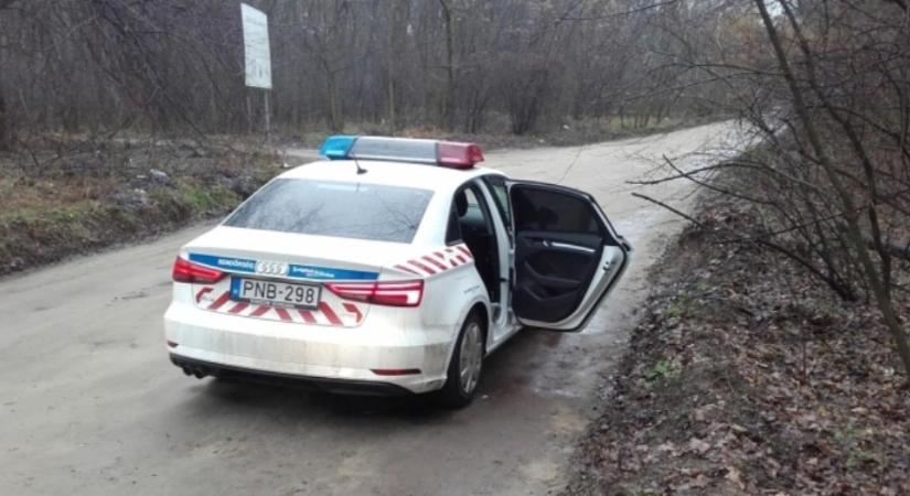Debreceni ügyészek nyomoznak a drogos férfi ügyében, aki combon harapott egy rendőrt