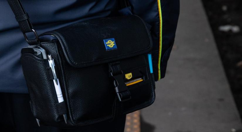Rács mögé került a férfi, aki leköpött, majd megütött egy kalauzt