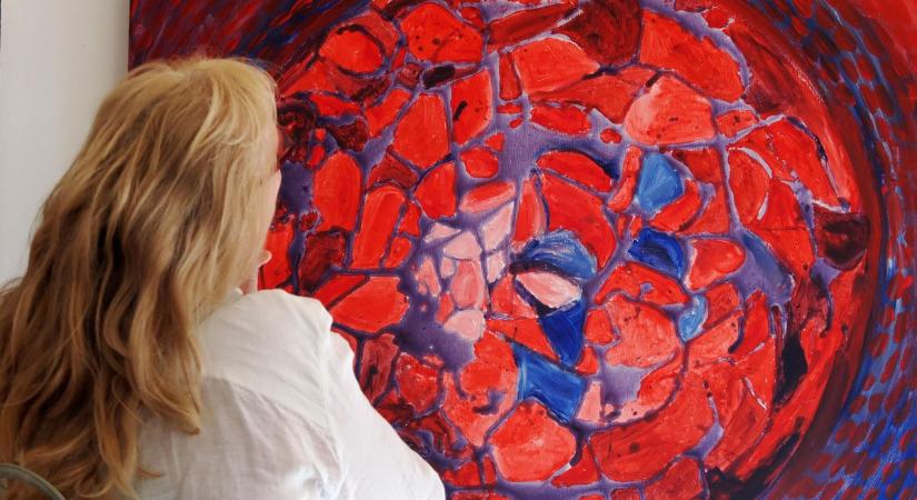 Megnyílt Erdei Kvasznay Éva alsóörsi kiállítása