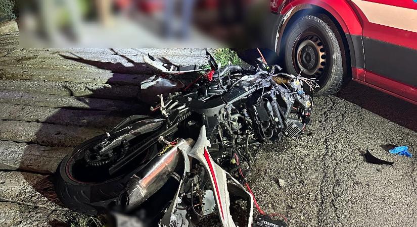 Személyautóba rohant: életét veszítette egy motorkerékpáros
