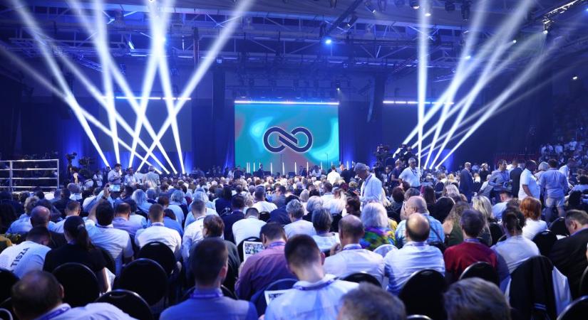 Rost Andrea A Zene Mindenkié programról beszélt