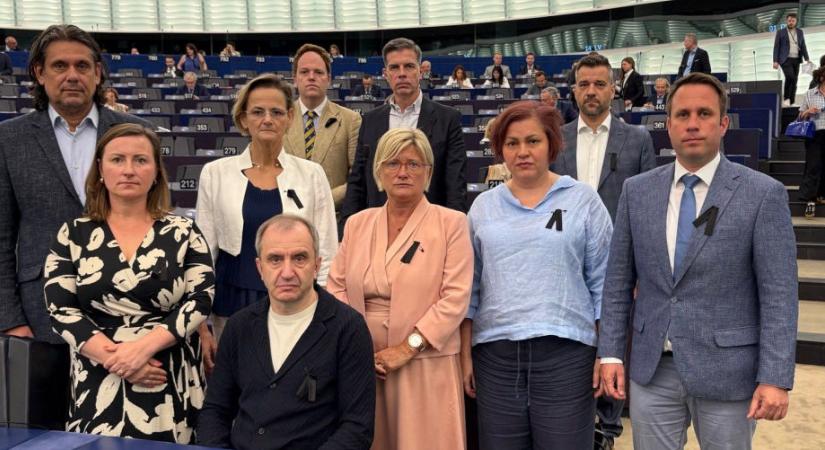 VMDK: „Koporsók, börtönök és szendvicsek – erről se feledkezzen meg Vicsek Annamária!”