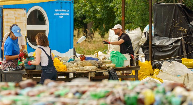 Kik azok a PET-kalózok, és hogyan néz ki, ha igazán akcióba lendülnek? - videó