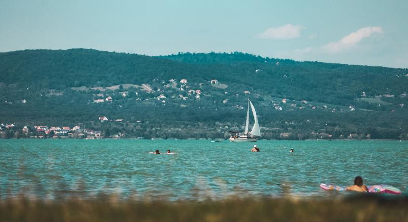 A viharos idő nagy fordulatot hozott a Balatonon