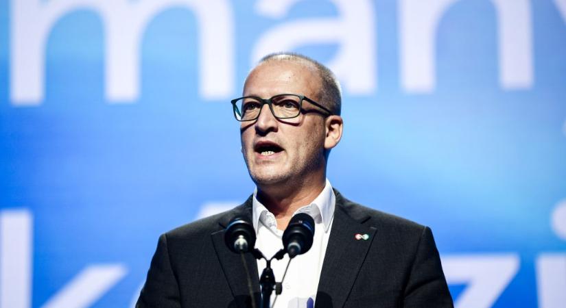 Bujdosó Andrea: Budapesten iszapbirkózás folyik a koncért a Fidesz és az óellenzék között