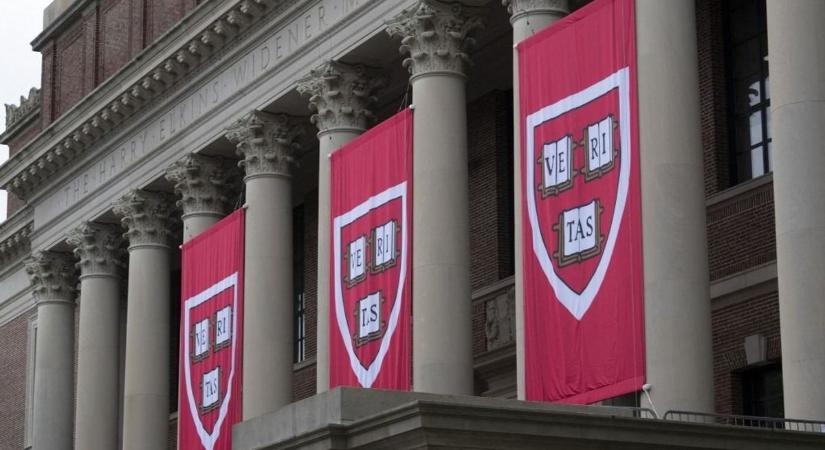 Milliárdokat költve mentené becsületét a Harvard – Trump nyomása működni látszik