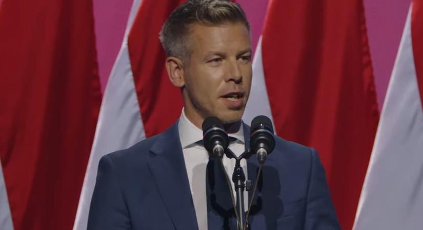 Magyar Péter kongresszusi beszéde: Sok magyar él gondolatai magányában, egymástól elválasztva, falak mögött