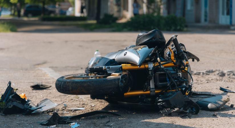 Lesodródott az útról, megsérült egy motoros nő Osztopánban