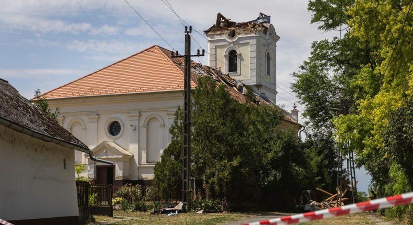 Neves művész is fellép, hogy minél hamarabb helyrehozzák hajdú-bihari település viharkárát