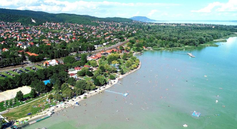 Óriási siker: ismét zalai lett a Balaton legjobb strandja – első hely a legrangosabb minősítésen!