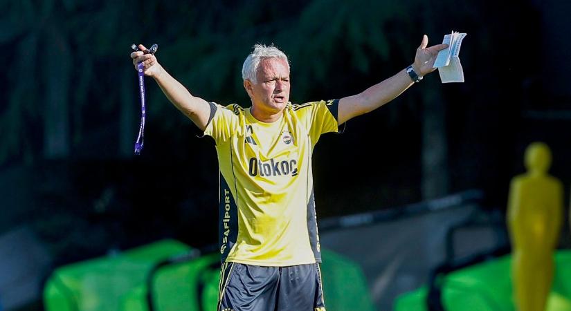 Teljesül José Mourinho álma, sztárcsapatot irányíthat