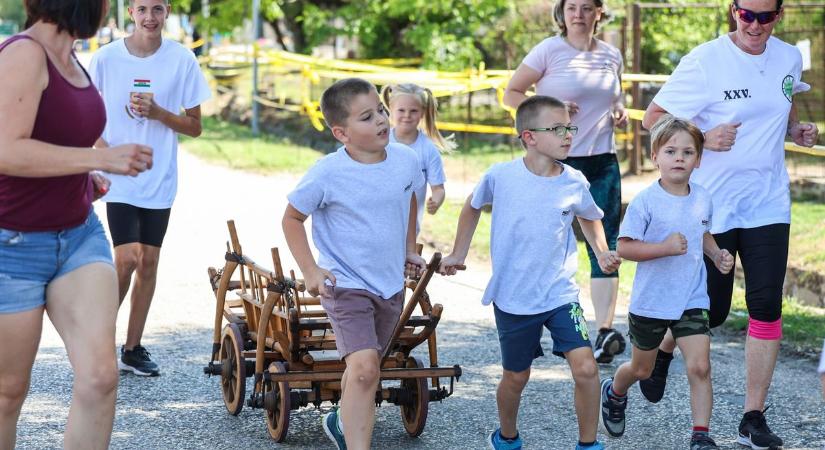 Videón a csapat, akik mindenkit lehagytak – messziről érkeztek a Kocsitoló Fesztivál győztesei