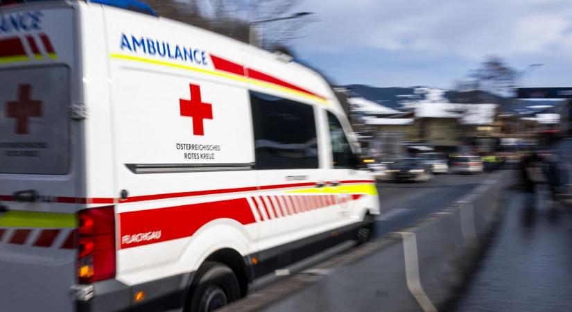 Hatályba lépett az államközi szerződés, ha közelebb van, most már akár osztrák kórházba is vihetik a magyarországi balesetek sérültjeit a határon átjáró osztrák mentők