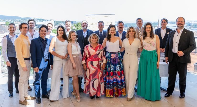 Operett a palotában