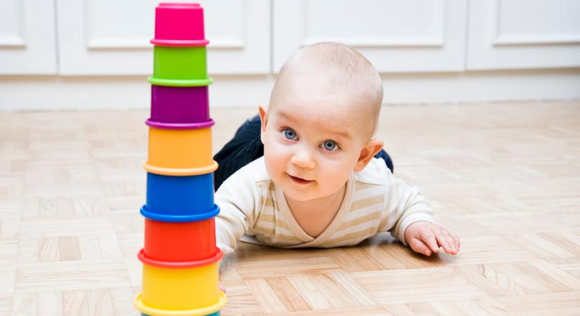 9 játék, amik már az első hónapoktól segítik a baba fejlődését