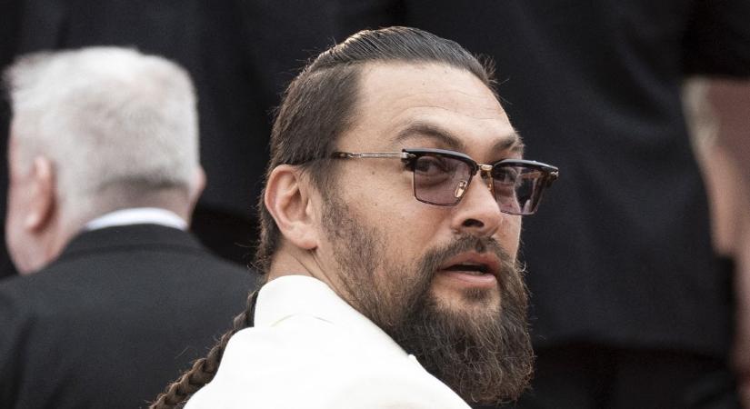 Brutális baleset helyszínén tűnt fel Jason Momoa – videó