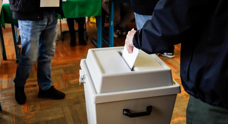 Lemondott fideszesek helyére választanak új képviselőket Gárdonyban