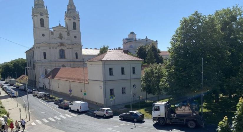 Gyilkosság a Bakonyban: átdöfte a szakácsot, majd sokkoló dolgot kért