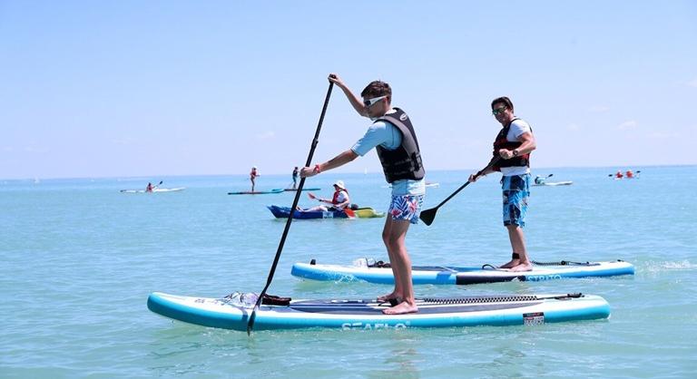 Siker a Balaton átevezés – Több mint négyezren eveztek