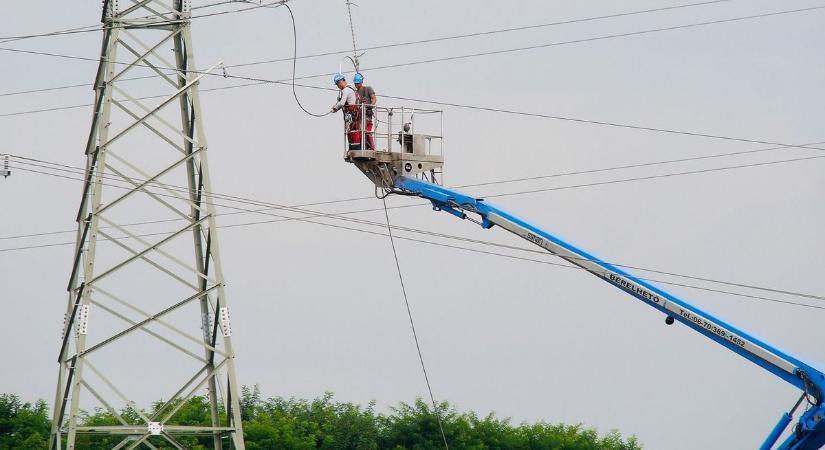 Jó, ha tudod! Órákig nem lesz áram több hajdú-bihari településen!