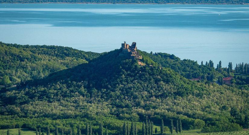 Felfoghatatlan, ami megjelent a Balaton felett, ilyet még nem látott az ország?