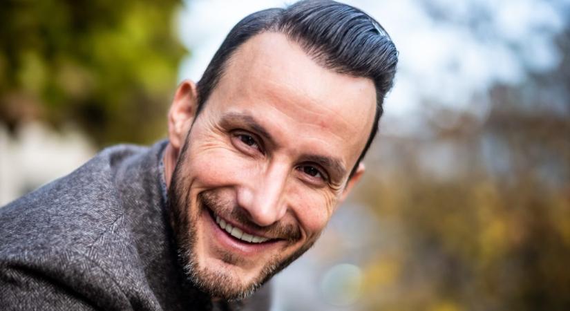 Hatalmas kert, jó illat, megdöbbentő kedvesség – pozitív egészségügyi tapasztalatáról posztolt Csuti