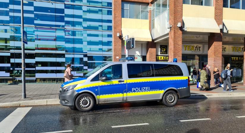 Vízipipabár előtt dördültek lövések, majd vérző fejjel rohant be egy férfi a ballagási bulira Hamburgban