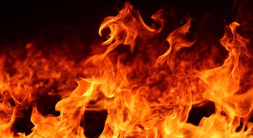 Kigyulladt egy siló a szomszéd vármegyében