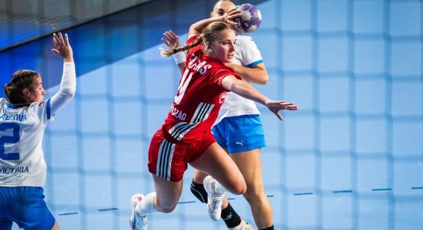 Középdöntős juniorok