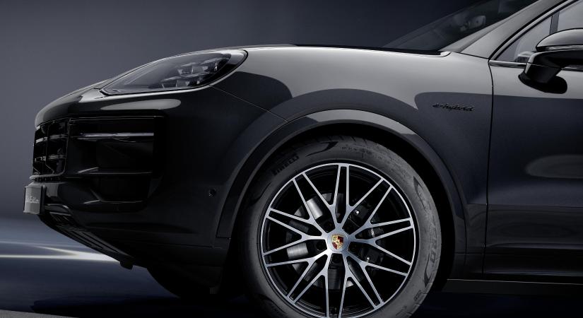 Befeketítette nagy öregjeit a Porsche