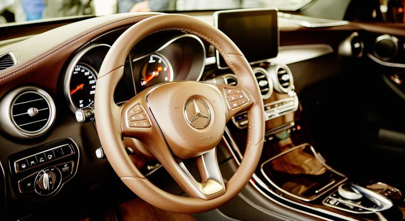 Gigaberuházás Kecskeméten: A Mercedes teljes egészében Magyarországra hozhatja az A-osztály gyártását  videó