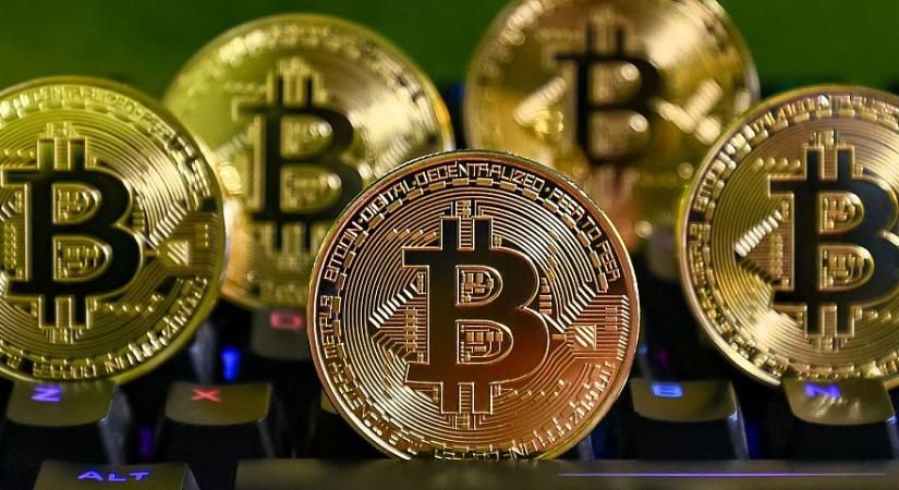 Rekordmagasra, 118.000 dollár fölé emelkedett a Bitcoin árfolyama