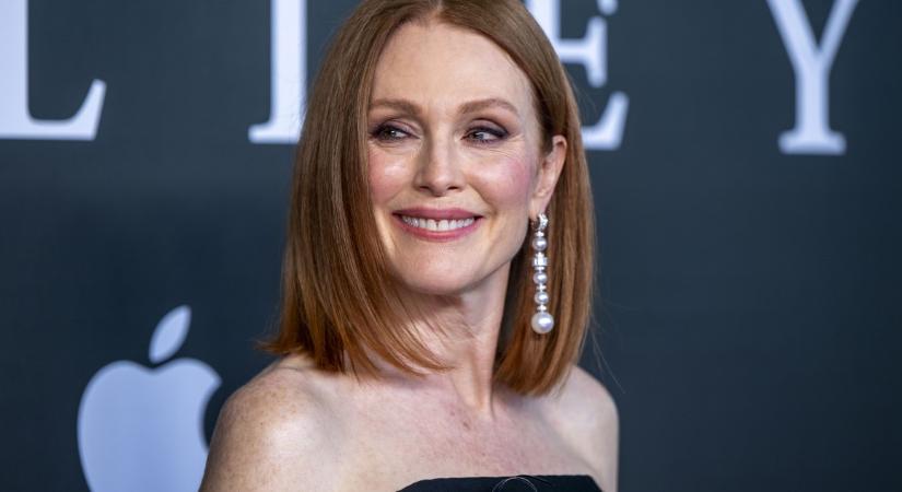Családjáról osztott meg képet Julianne Moore – Fia koncertjén vettek részt