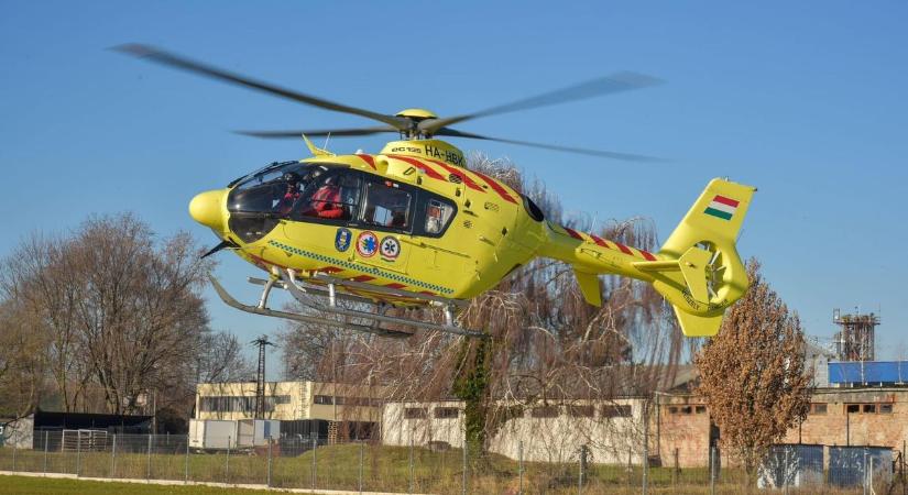 Hatalmas baleset: Felcsút közelében is mentőhelikopter szállt le