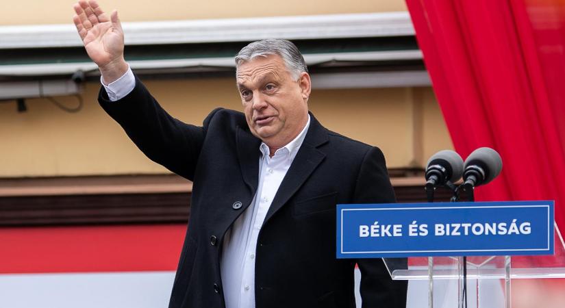 Orbán Viktor és Lévai Anikó Air France-járattal repült haza Párizsból