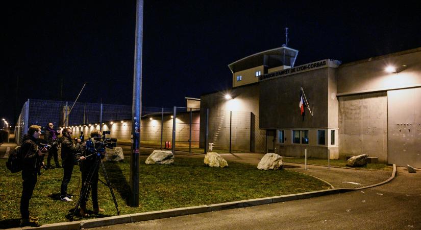 Két hete nem evett a Joker becenevű francia rab, hogy beférjen a cellatársa zsákjába és megszökjön a börtönből