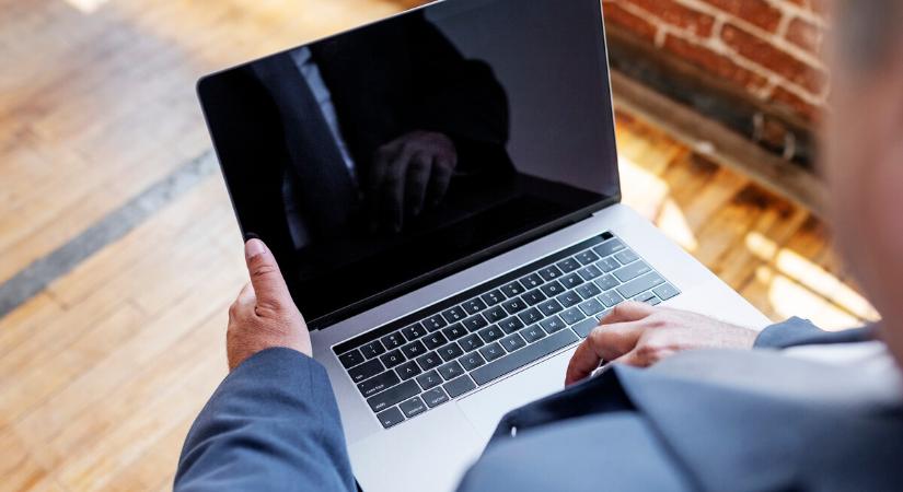 Az internetezők negyede egyáltalán nem fél a csalásoktól