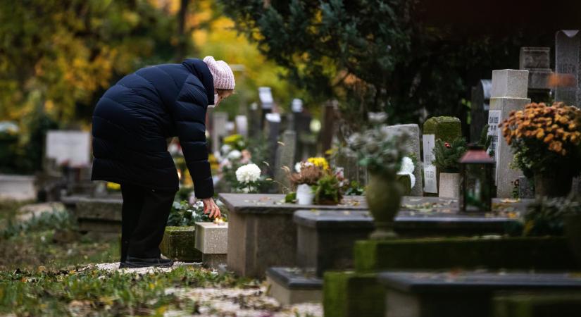 Elgondolkodtató ok miatt változik a belépés a Farkasréti temetőbe