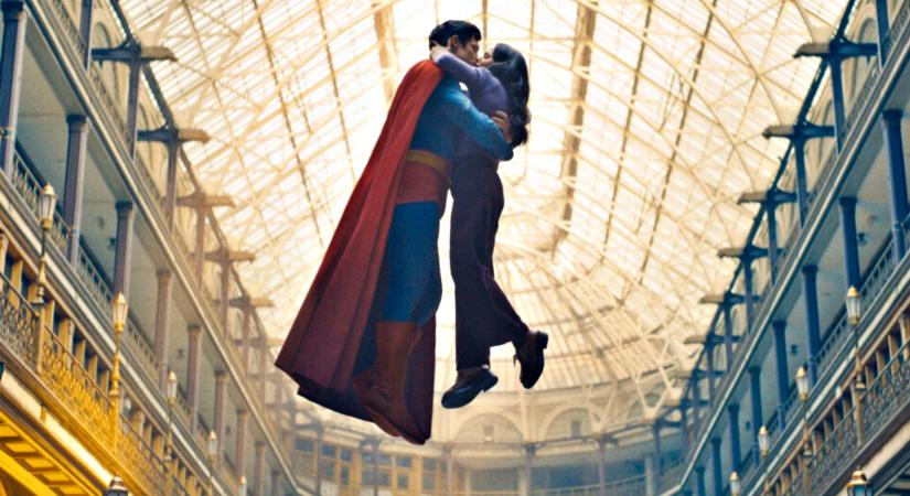 David Corenswet elsütött egy "B*szd meg!"-et a Loist játszó színésztársával szemben, annyira beleélte magát a Superman legintenzívebb párbeszédébe