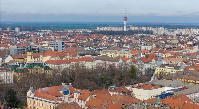 Káosz és katonazene a belvárosban