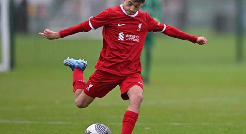 Utánpótlás: Szintet lép Liverpoolban a 15 éves magyar tehetség