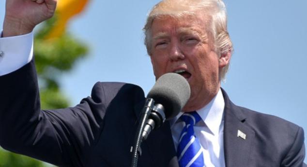Lassan záródnak az ajtók Putyin előtt: Trump kezébe adnák az orosz olajbevételek elleni szankciók kulcsát